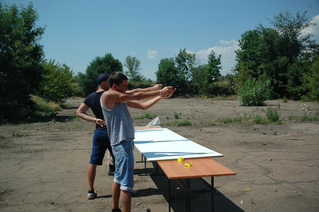 Donetsk region residents trained for territorial defense 03 Donetsk region residents trained for territorial defense 03