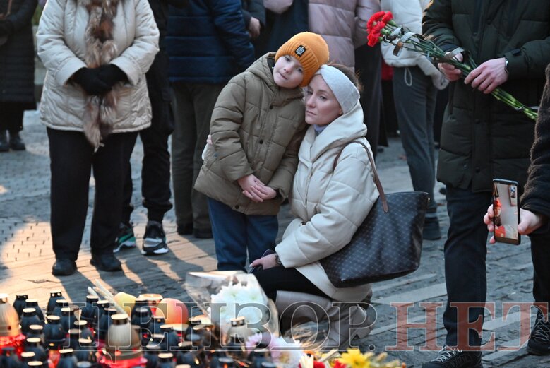 В Киеве почтили память жертв Голодомора 28