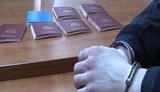 В Киеве задержали двух пособников схемы легализации паспортов российских наемников. ВИДЕО