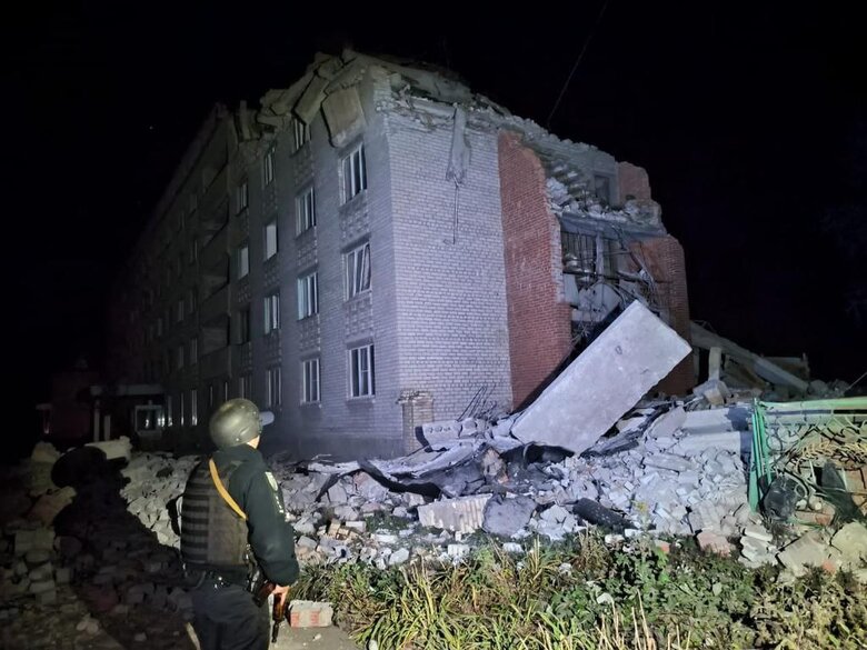 Avdiivka subjected to massive artillery shelling 02