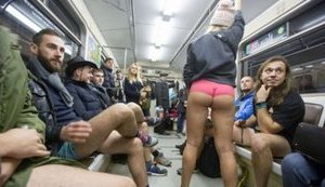 Без голых, нищих и музыкантов: Киевсовет утвердил новые правила пользования метрополитеном