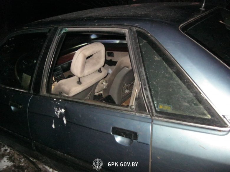 Білоруські прикордонники стверджують, що вночі обстріляли авто, яке проривалося в Україну. Держприкордонслужбі про це нічого не повідомляли 07