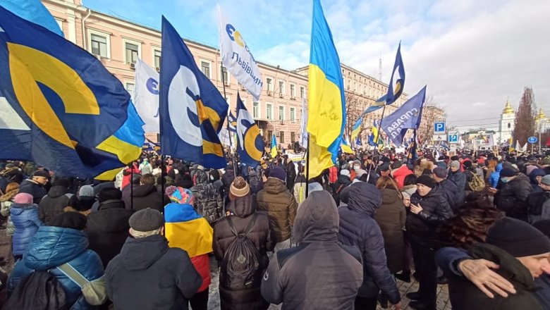 Печерський суд обирає запобіжний захід Порошенку 26