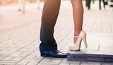 Французская фирма заплатит за смерть сотрудника, умершего во время секса с незнакомкой в командировке: это заурядное бытовое занятие, как душ или ужин