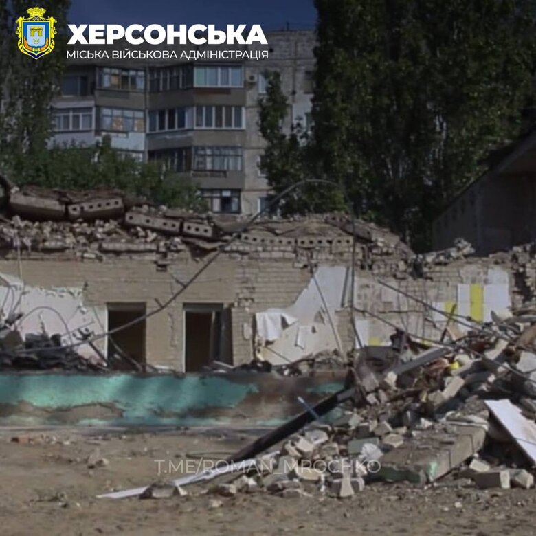Обстріляні заклади освіти в Херсонській громаді