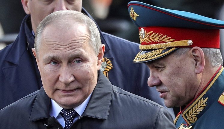 Каллас о параде в России без тяжелой техники: Это многое говорит о ходе войны