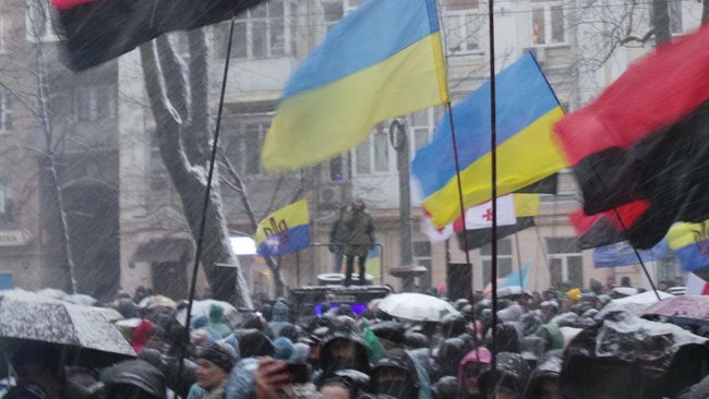 У центрі Києва відбувається марш із вимогою імпічменту 74