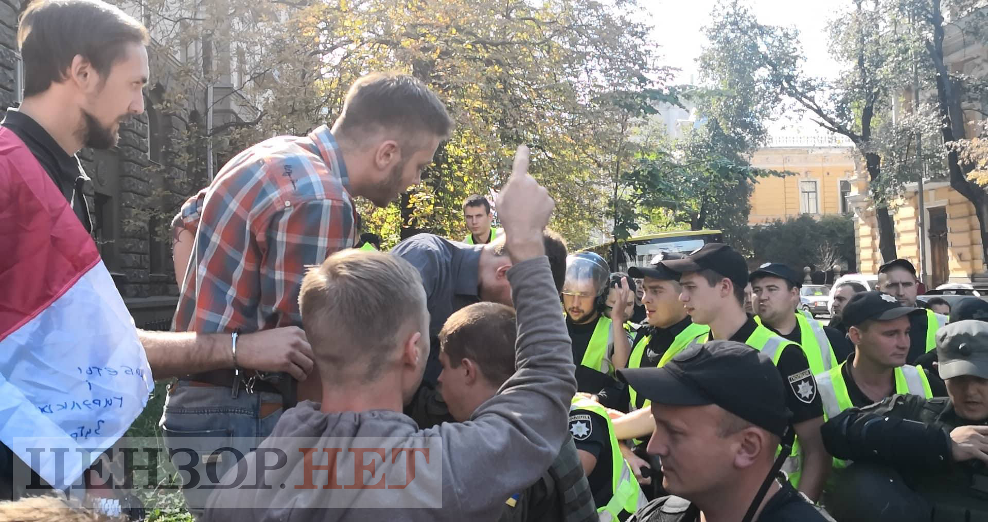 Добровольцы-иностранцы: Митинг в поддержку добровольцев-иностранцев |  Цензор.НЕТ