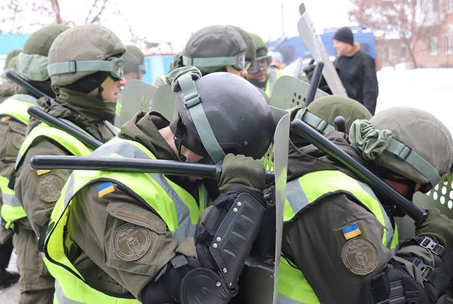 Полицейские и нацгвардейцы тренировались противодействовать попыткам блокировки работы судов в Славянске, - пресс-центр ООС 07