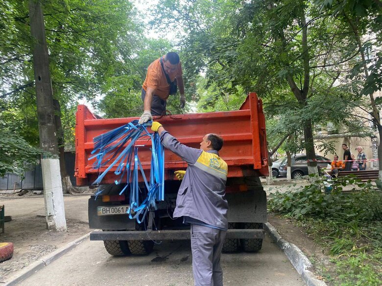Понад 40 будівель понівечено внаслідок обстрілу Одеси 03