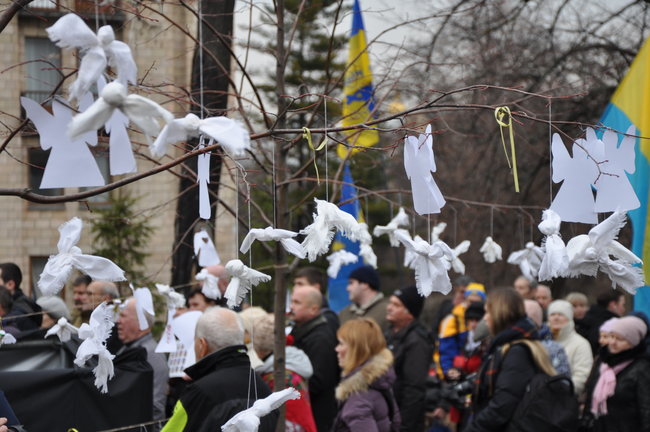Панахида за Героями Небесної Сотні відбулася в центрі Києва 40