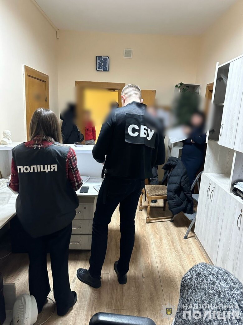 На Львівщині посадовець збив поліцейського під час втечі