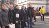 Полтавские депутаты провели сессию горсовета на улице из-за угрозы коронавируса. ФОТО