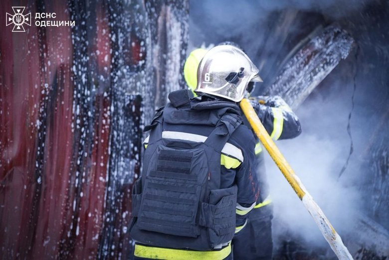 Two dead and eight injured: rescuers eliminated the consequences of the Russian strike on the ports