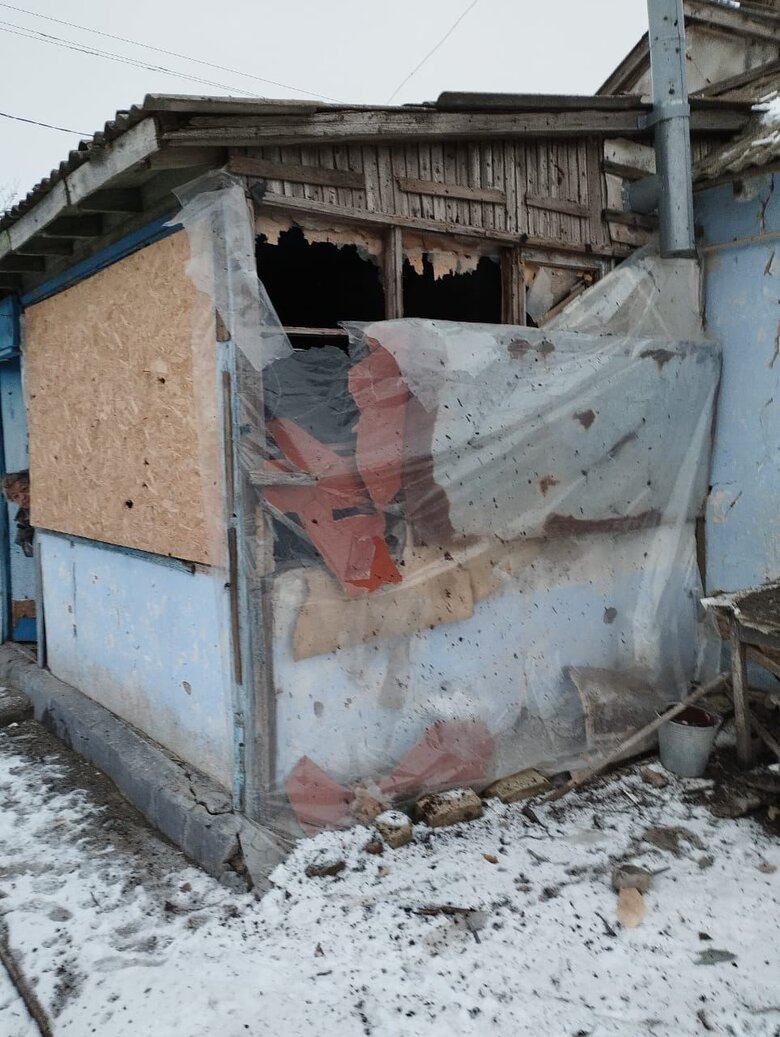 Russians shelled residential buildings in Novodmitrivka, Kherson region: Man injured 05 Russians shelled residential buildings in Novodmitrivka, Kherson region: Man injured 05