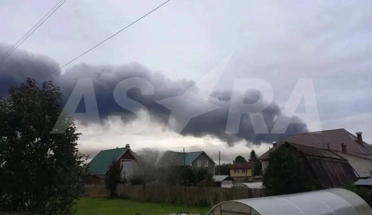 "Proton-M" defence plant is on fire in Perm, Russia, - Russian media. PHOTOS