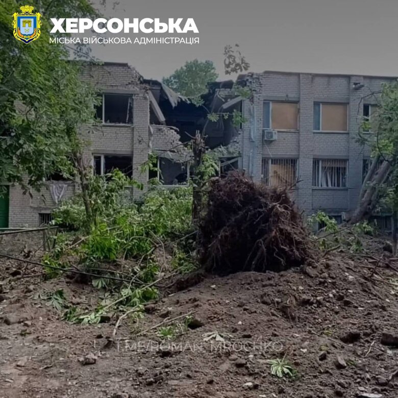 Обстріляні заклади освіти в Херсонській громаді