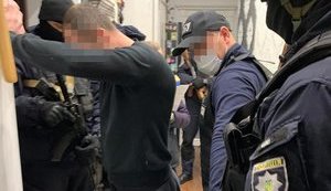 Полиция Днепропетровщины накрыла преступную группировку: похищали людей и сбывали наркотики. ВИДЕО+ФОТОрепортаж