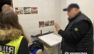 "20 000 доларів і ти непридатний до служби" – у Дніпрі затримано організатора схеми та його спільника. ФОТОрепортаж