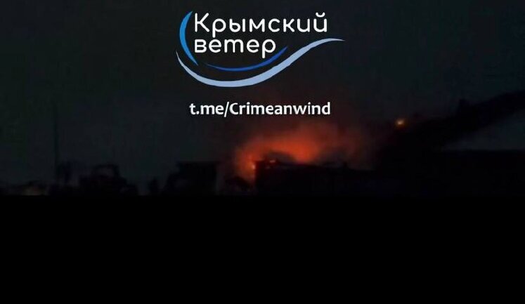 Ряд регионов РФ под массированной атакой беспилотников: раздались взрывы, в Новороссийске начался пожар. ВИДЕО