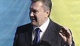 Янукович к празднику СБУ выучил гимн Украины, но перепутал кому вручать орден. ВИДЕО.