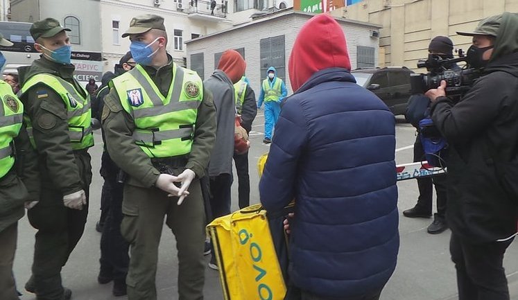В Киеве 5 человек оштрафованы на 17 тысяч за нарушение режима обсервации