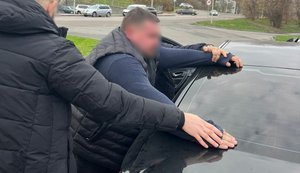 За 12 тисяч доларів обіцяв працевлаштувати чоловіків на посади з бронюванням: на Київщині затримано зловмисника. ФОТОрепортаж