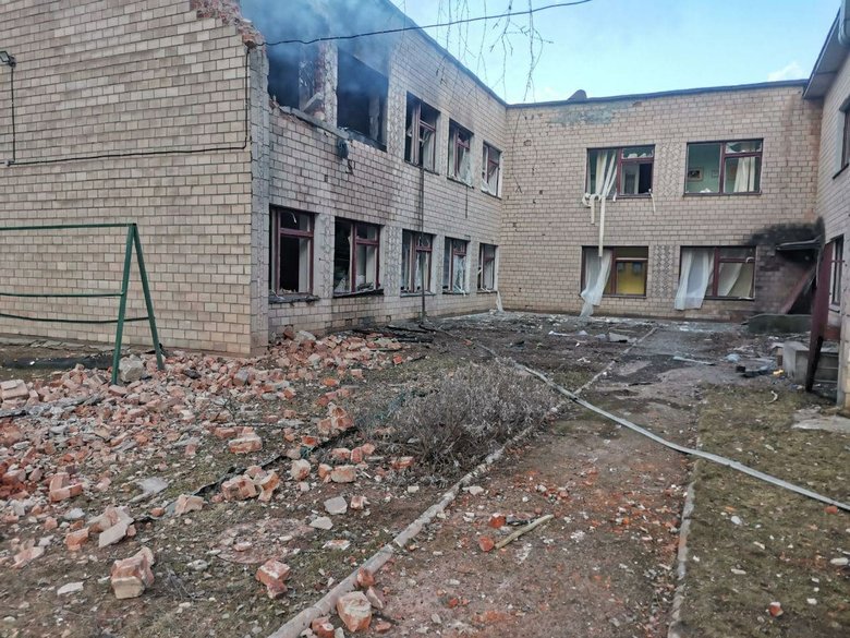 Російські окупанти обстріляли дитсадок в Чернігові 05