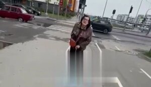Elderly Russian woman hit migrant from Central Asia with cane: "Do you have citizenship? To SMO! Into meat grinder, bitch! If you don’t want to - suitcase, train station, kishlak". VIDEO