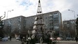 В Одессе перед выборами принялись собирать главную елку страны. ФОТО