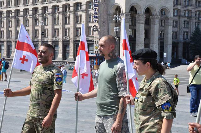 Ukrainian soldiers celebrated Day of Ichkeria victory over Russian occupants in Grozny 11