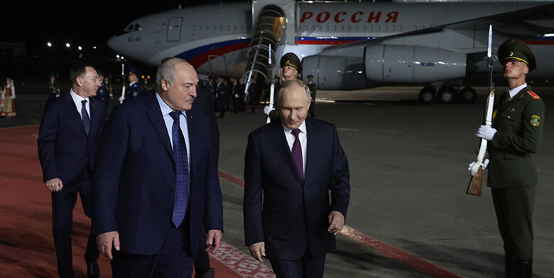 путін прилетів до лукашенка