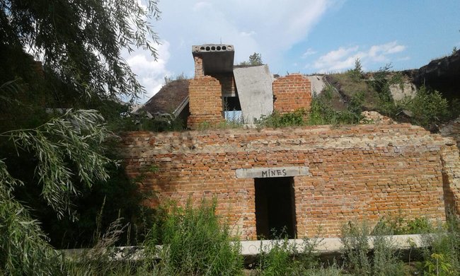 Троє дітей загинули через обвал бетонної плити в Ніжині, - ДСНС 02