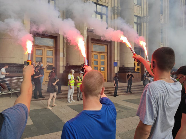 Митингующие под Кабмином требуют не назначать Мураеву замглавы Харьковской ОГА (обновлено) 08