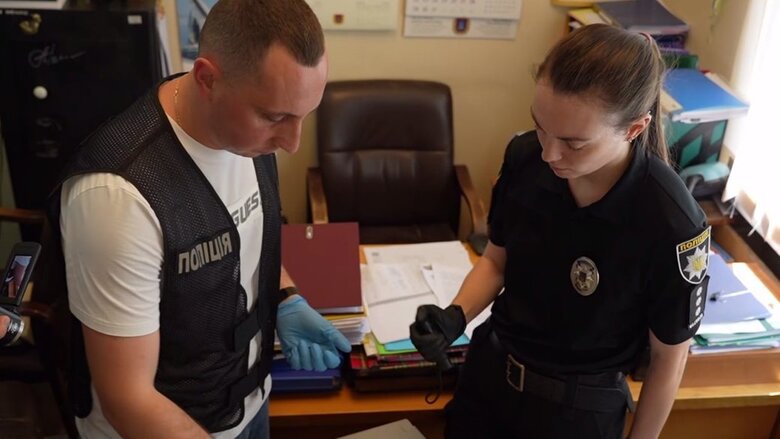 В Одесі затримали посадовця адміністрації, який за 1000 доларів робив бронь від мобілізації