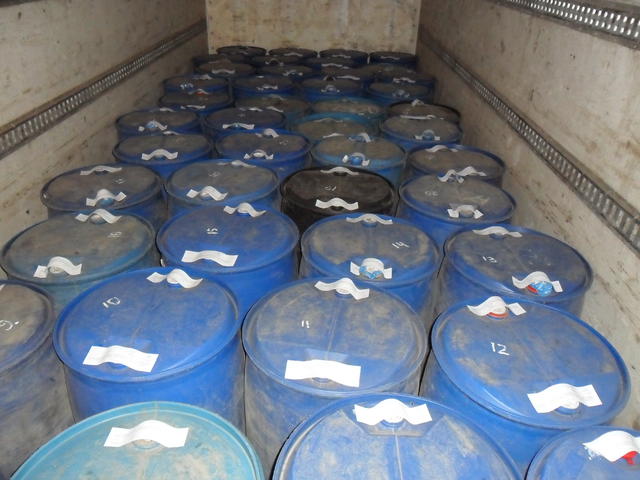 Податківці вилучили на Херсонщині з незаконного обігу велику партію спирту 02