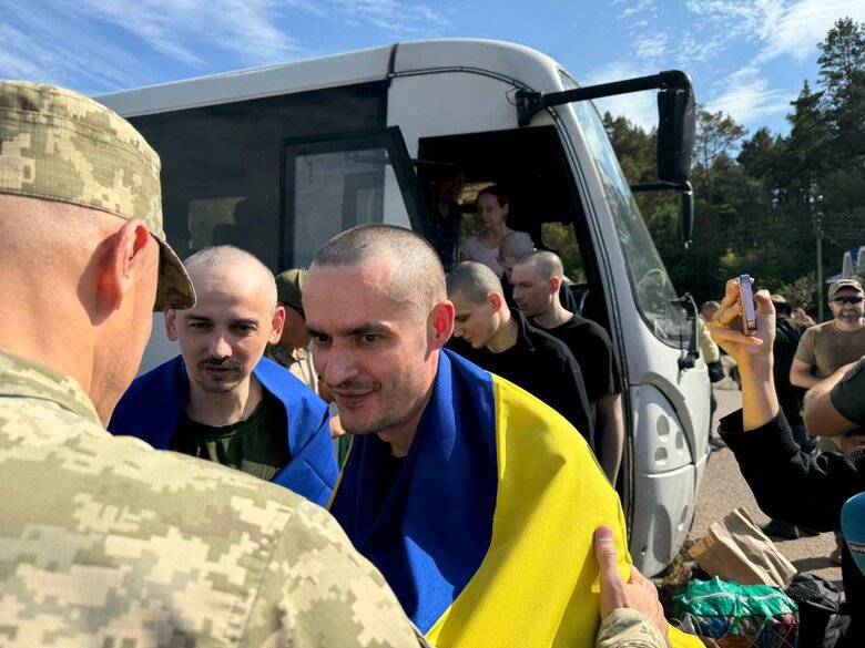 Із російського полону визволено 49 громадян України