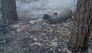 После ночных обстрелов на Киевщине тушат лесные пожары. ФОТОРЕПОРТАЖ
