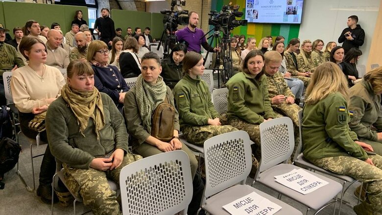 В Україні вперше представили експозицію жіночої військової форми, яку тестує ЗСУ 02