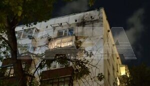 Уламки БпЛА вдарилися в багатоповерхівку на Каширському шосе у Москві