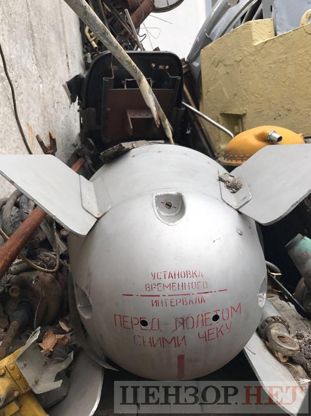 Контррозвідка СБУ спільно з ГПУ припинила незаконний експорт до країн Близького Сходу й Африки двигунів та комплектуючих до військових вертольотів і літаків 05
