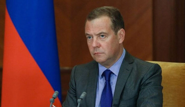 Медведев о встрече "Коалиции желающих" в Киеве: "Засуньте мирные планы в свои задницы"