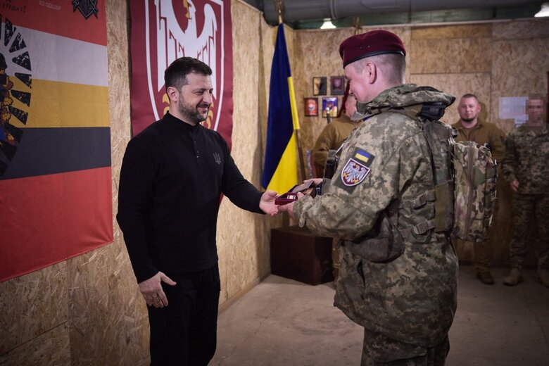 Зеленский на Сумщине заслушал доклады о Курской операции