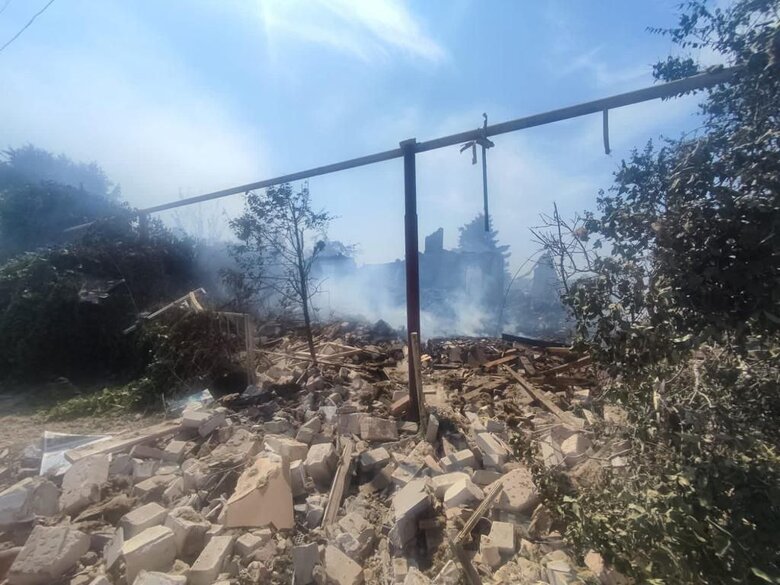 Окупанти з танків обстріляли Авдіївку, під ворожим вогнем опинилися 9 громад Донецької області 03