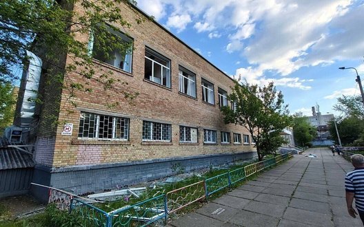 У Києві пошкоджено 11 закладів освіти через атаку РФ. ФОТОрепортаж