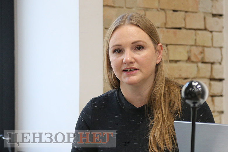 Вирок раднику Путіна, який фактично відповідав за окупацію Криму, досі не набрав законної сили. Ця історія доводить, що суди не вважають такі справи пріоритетними, - правозахисниця Ольга Решетилова 03 Вирок раднику Путіна, який фактично відповідав за окупацію Криму, досі не набрав законної сили. Ця історія доводить, що суди не вважають такі справи пріоритетними, - правозахисниця Ольга Решетилова 03