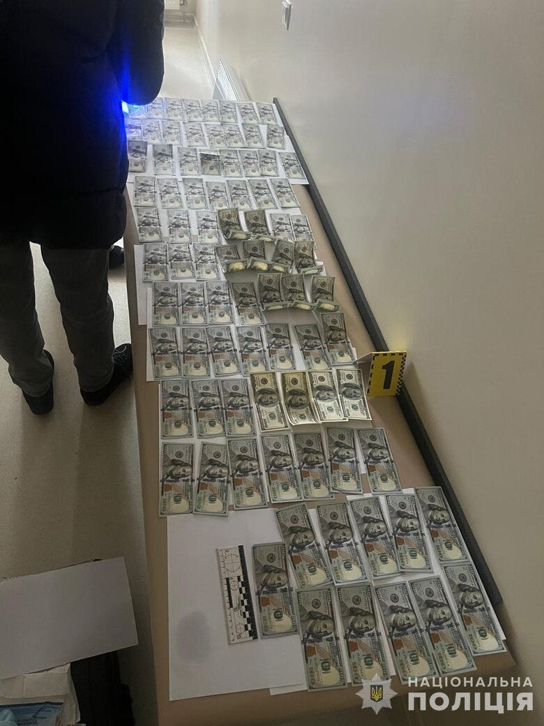В Одессе врач требовала $4500 у военного за увольнение