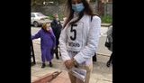 Волонтер Масляк вызвал полицию из-за опроса Зеленского: Девушка не называет соцслужбу и находится на территории участка. ВИДЕО