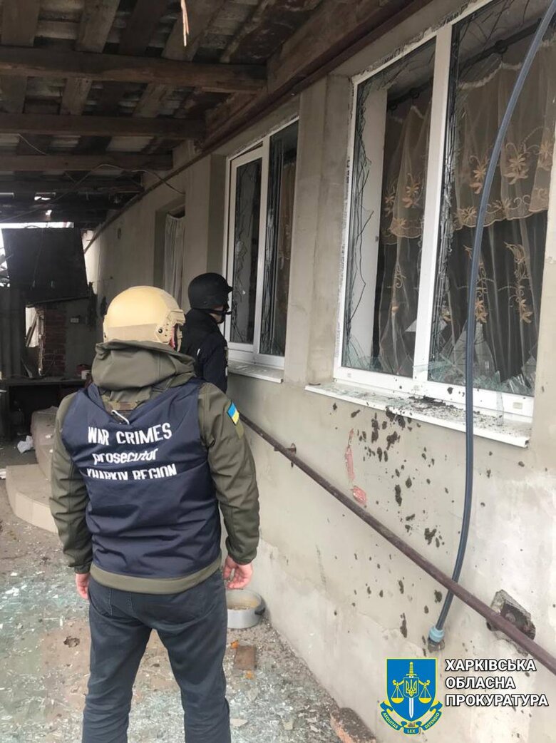 Наслідки обстрілу Харківщини: пошкоджено будівлі, поранено жінку 03