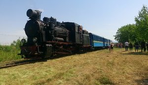 На Закарпатье запустили ретро-поезд на буковых дровах. ФОТО